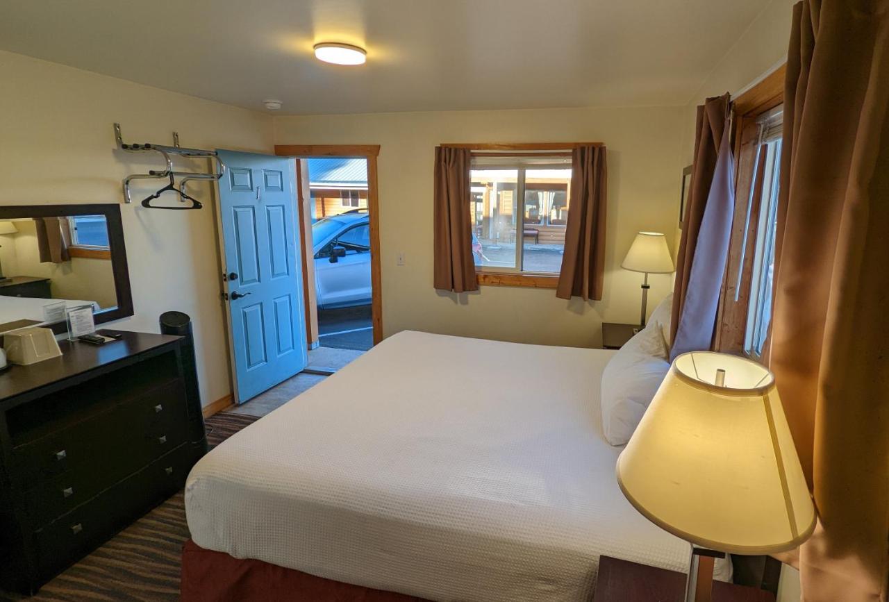 Teton Court Motel Pinedale Exterior photo